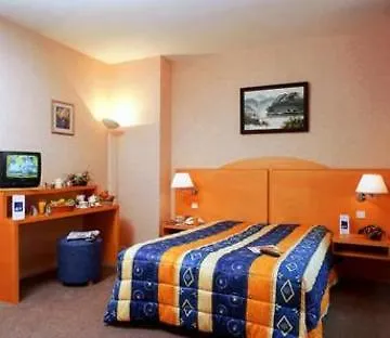 Kyriad Centre Gare 2*